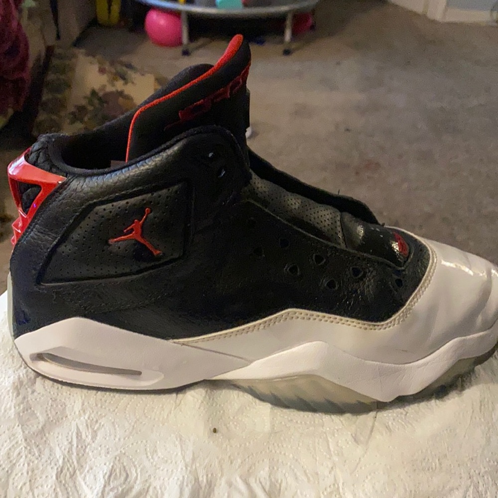Size 7 in men